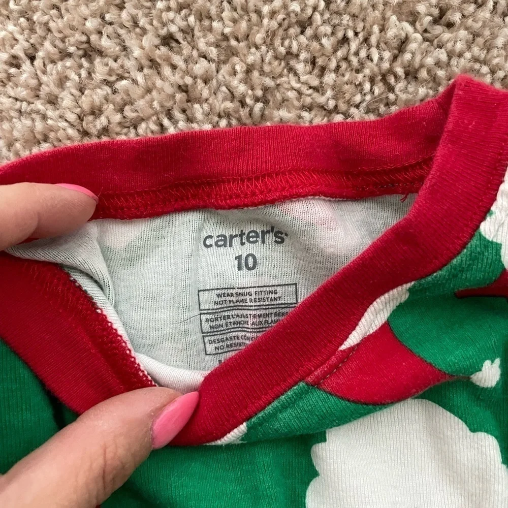 Carters Santa pajama set